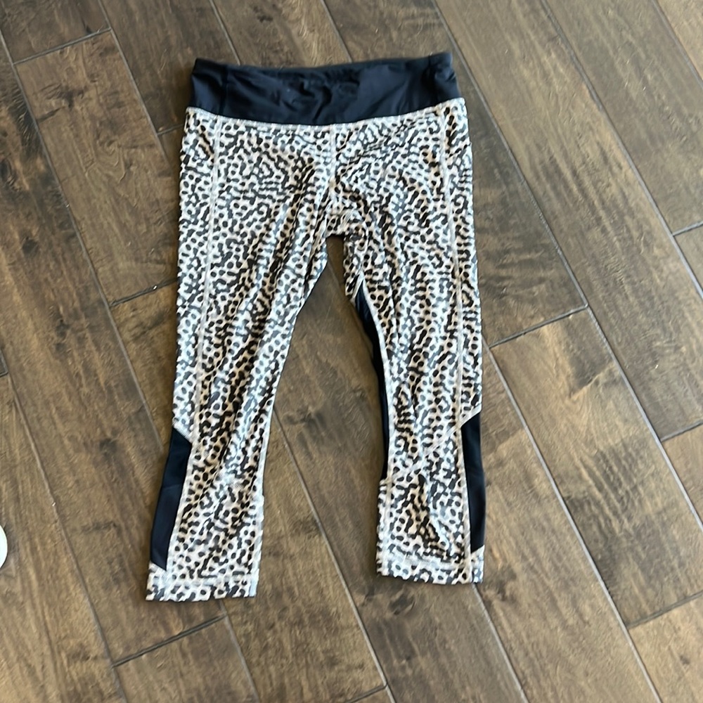 Lululemon Wunder train leggings with pockets